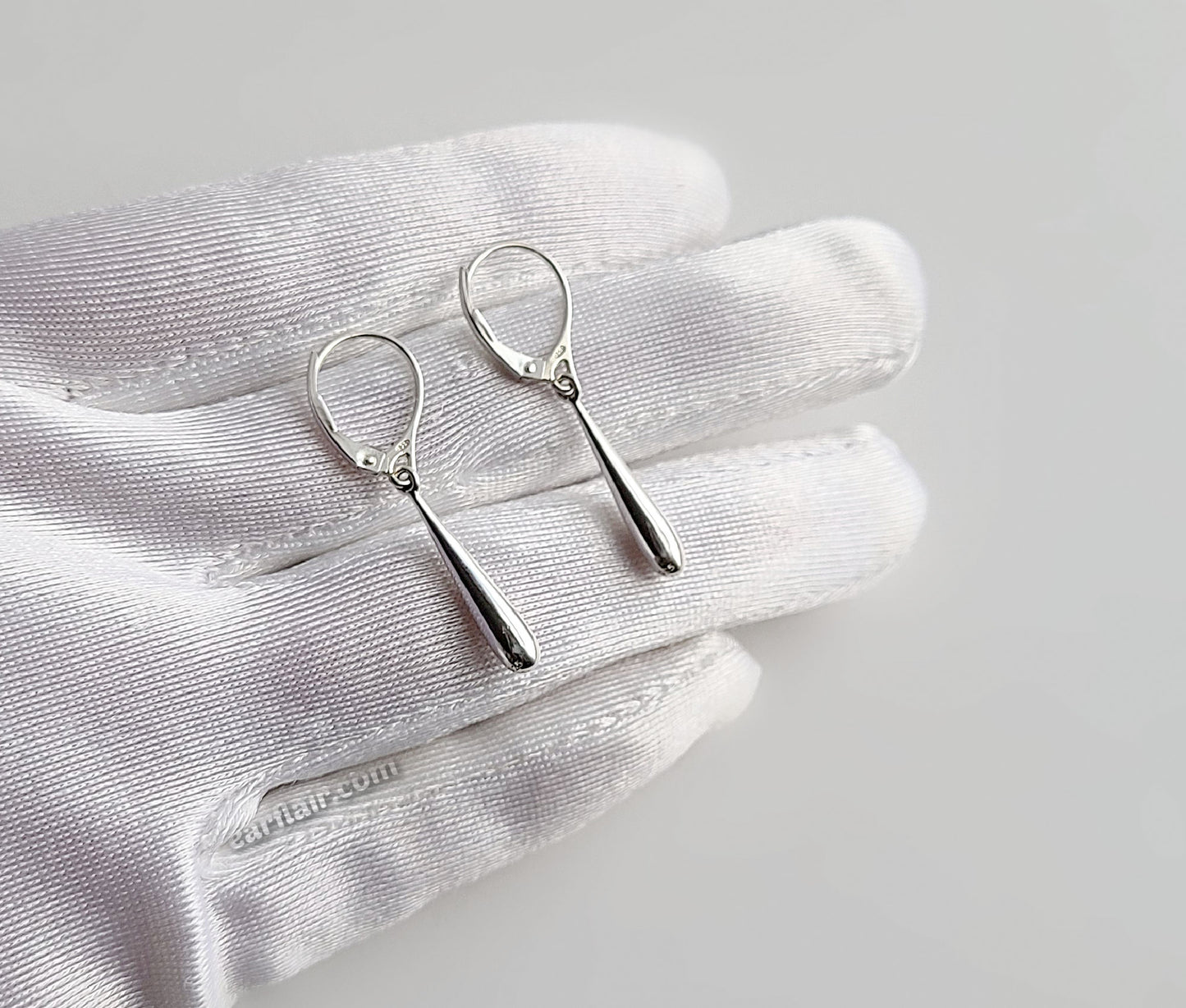 Sterling Silver Skinny Teardrop Dangle Earrings -- E279