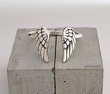 Load image into Gallery viewer, Sterling Silver Adjustable Angel Wings Ring -- EF0013
