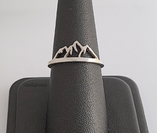 Load image into Gallery viewer, Sterling Silver Mountain Peaks Ring -- EF0015
