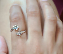 Load image into Gallery viewer, Sterling Silver Adjustable Flower and Bee Ring
