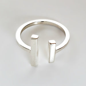 Sterling Silver Adjustable Bar Ring -- EF0190