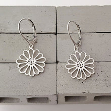 Load image into Gallery viewer, Sterling Silver Daisy Lever back Dangle Earrings -- E270
