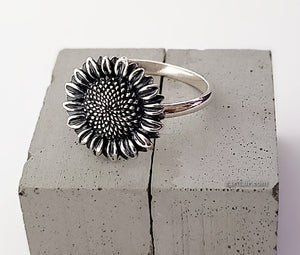 Sterling Silver Oxidized Sunflower Ring -- EF0239