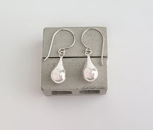 Sterling Silver Elegant Teardrop Dangle Earrings -- E203