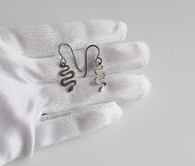 Load image into Gallery viewer, Sterling Silver Small Snake Dangle Earrings -- E274
