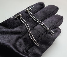 Load image into Gallery viewer, Long Chain Link Dangle Earrings -- E286
