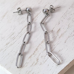 Long Chain Link Dangle Earrings -- E286
