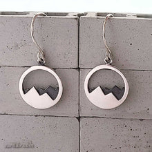 Load image into Gallery viewer, Sterling Silver Mountain Range Earrings -- E157
